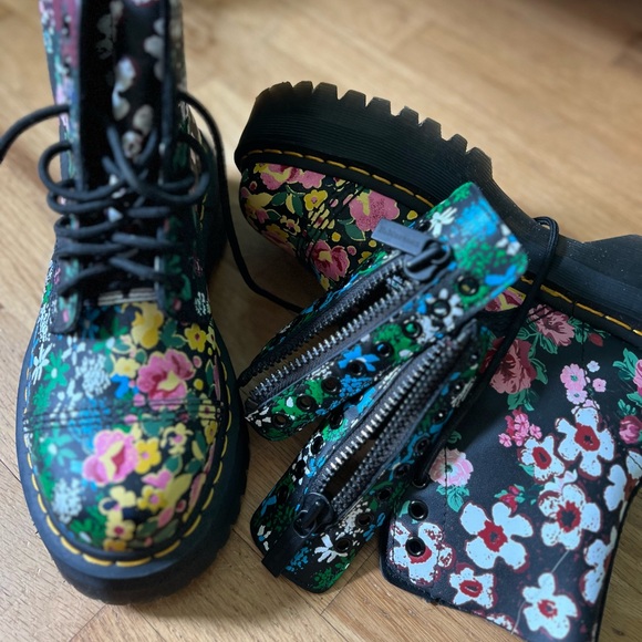 Dr. Martens SINCLAIR FLORAL PLATFORM BOOTS Sz8 - fit like 8.5/9 - Picture 5 of 8